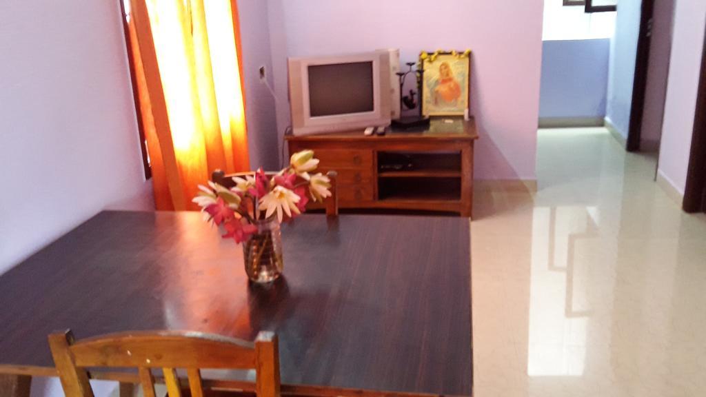 Villa Olivia Пондичери Екстериор снимка